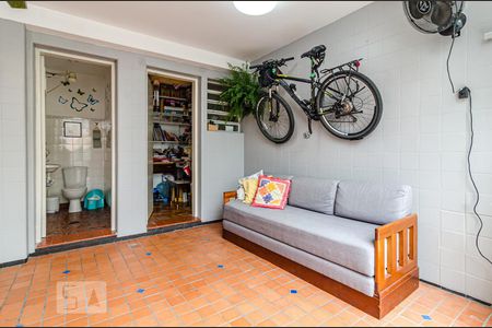 Casa à venda com 198m², 3 quartos e 2 vagasÁrea de lazer