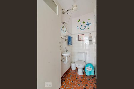 Casa à venda com 198m², 3 quartos e 2 vagasBanheiro