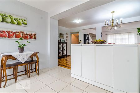 Casa à venda com 198m², 3 quartos e 2 vagasCozinha