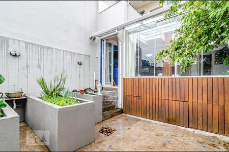 Casa à venda com 198m², 3 quartos e 2 vagasHorta/Pomar