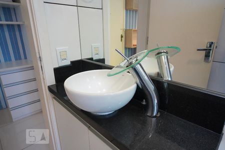 Apartamento para alugar com 38m², 1 quarto e sem vagaBanheiro