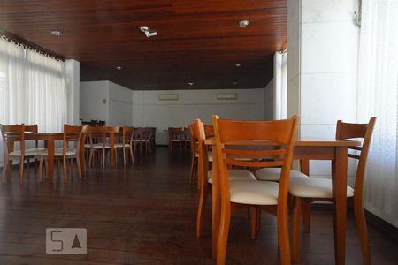 Apartamento para alugar com 38m², 1 quarto e sem vagaÁrea comum - Salão de festas