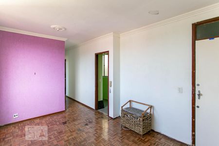 Sala de apartamento para alugar com 3 quartos, 65m² em São João Batista (venda Nova), Belo Horizonte