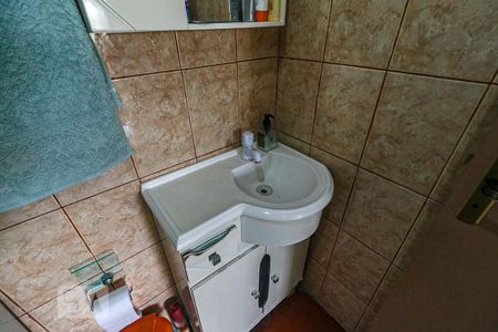 Casa à venda com 310m², 2 quartos e 3 vagasBanheiro 2