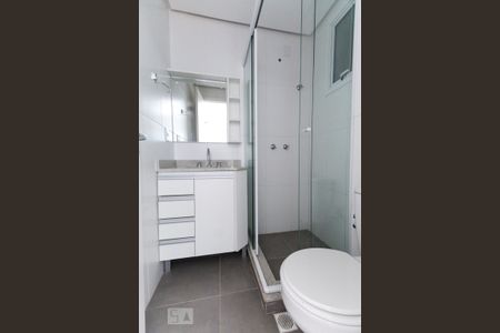 Apartamento à venda com 61m², 2 quartos e 2 vagasBanheiro da suíte