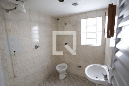 Banheiro de casa para alugar com 1 quarto, 54m² em Vila Londrina, São Paulo