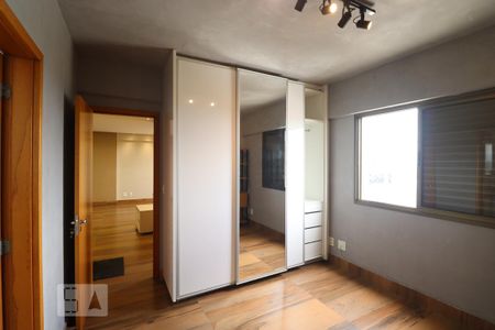 Apartamento para alugar com 70m², 2 quartos e 2 vagasSuíte