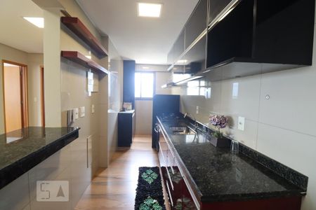 Apartamento para alugar com 70m², 2 quartos e 2 vagasCozinha e Área de Serviço