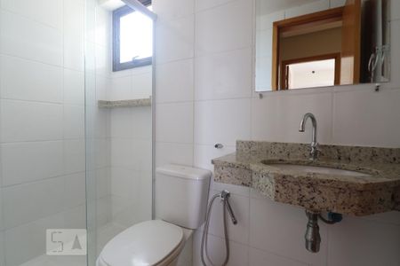 Apartamento para alugar com 70m², 2 quartos e 2 vagasBanheiro
