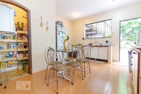 Casa à venda com 292m², 3 quartos e 5 vagasCozinha