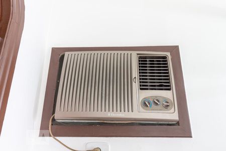 Casa à venda com 292m², 3 quartos e 5 vagasDetalhe do Quarto 2 - Ar condicionado