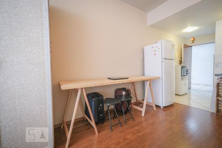 Sala de apartamento para alugar com 1 quarto, 39m² em Centro, Curitiba