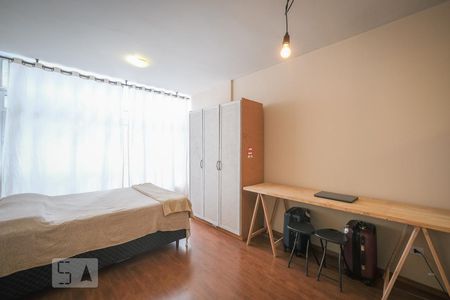 Sala de apartamento para alugar com 1 quarto, 39m² em Centro, Curitiba