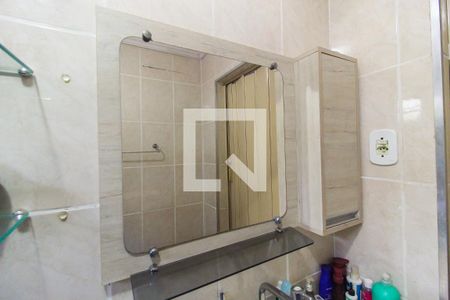 Casa à venda com 240m², 4 quartos e 3 vagasBanheiro 2