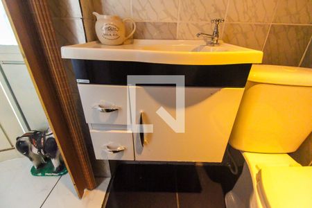 Casa à venda com 240m², 4 quartos e 3 vagasBanheiro 1