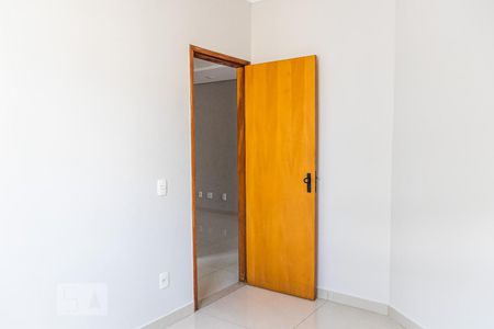 Quarto 2 de apartamento para alugar com 2 quartos, 60m² em Castelo, Belo Horizonte