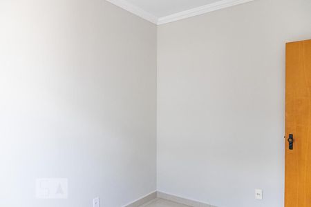 Quarto 1 de apartamento para alugar com 2 quartos, 60m² em Castelo, Belo Horizonte