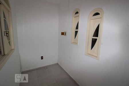Hall de casa para alugar com 2 quartos, 370m² em Vila Santa Cruz, Duque de Caxias