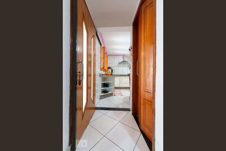 Acesso Banheiro e Cozinha de casa à venda com 3 quartos, 180m² em Vila Taquari, São Paulo