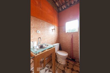 Casa à venda com 180m², 3 quartos e 4 vagas Casa à venda com 180m², 3 quartos e 4 vagasBanheiro de Serviço