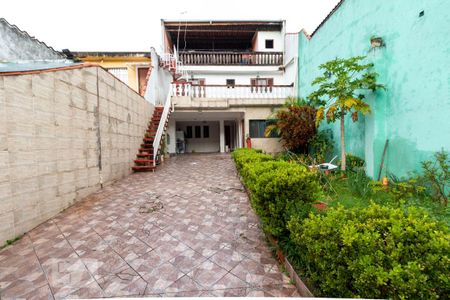 Casa à venda com 180m², 3 quartos e 4 vagas Casa à venda com 180m², 3 quartos e 4 vagasÁrea Externa