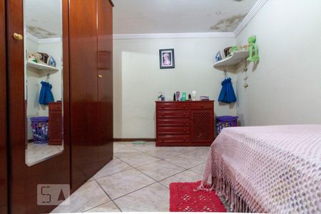 Casa à venda com 180m², 3 quartos e 4 vagas Casa à venda com 180m², 3 quartos e 4 vagasQuarto 2