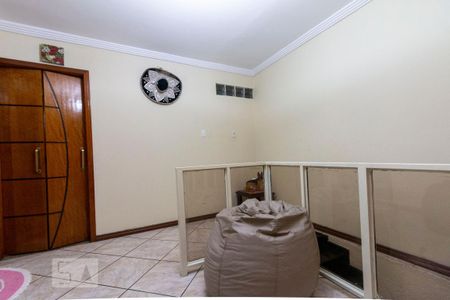 Casa à venda com 180m², 3 quartos e 4 vagas Casa à venda com 180m², 3 quartos e 4 vagasEscritório