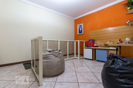 Casa à venda com 180m², 3 quartos e 4 vagas Casa à venda com 180m², 3 quartos e 4 vagasEscritório