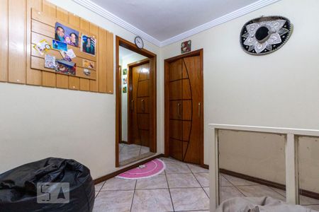 Casa à venda com 180m², 3 quartos e 4 vagas Casa à venda com 180m², 3 quartos e 4 vagasEscritório