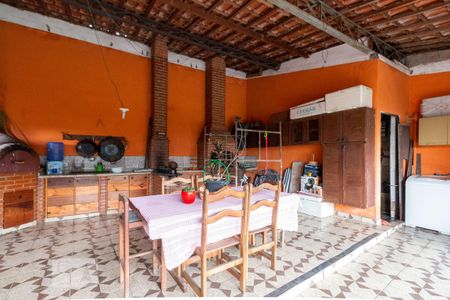 Casa à venda com 180m², 3 quartos e 4 vagas Casa à venda com 180m², 3 quartos e 4 vagasÁrea Gourmet