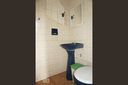 Casa à venda com 181m², 3 quartos e 2 vagasBanheiro 2