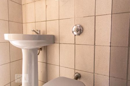 Apartamento à venda com 60m², 2 quartos e sem vaga Apartamento à venda com 60m², 2 quartos e sem vagaBanheiro