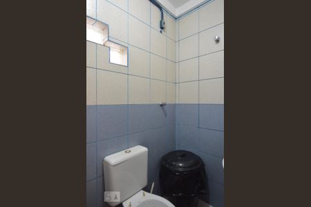 Casa à venda com 870m², 8 quartos e 8 vagasEdícula - banheiro 5