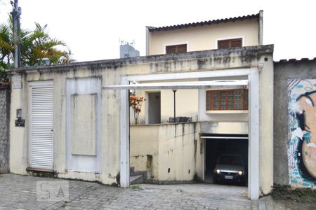 Casa à venda com 870m², 8 quartos e 8 vagasFachada externa