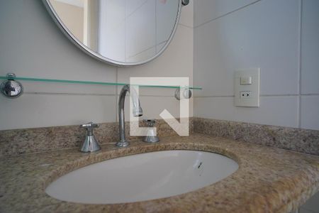 Apartamento para alugar com 248m², 3 quartos e 3 vagasBanheiro do Quarto 2