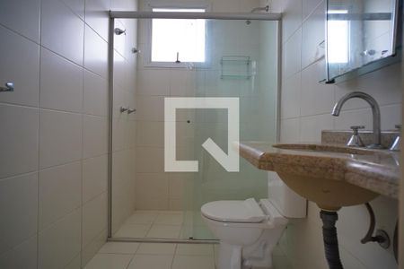 Apartamento para alugar com 248m², 3 quartos e 3 vagasBanheiro do Quarto 1