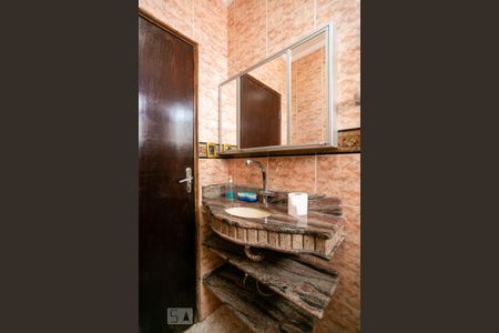 Casa à venda com 290m², 3 quartos e 2 vagas Casa à venda com 290m², 3 quartos e 2 vagasBanheiro da Suíte