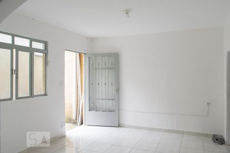 sala de casa para alugar com 1 quarto, 70m² em Vila Zat, São Paulo