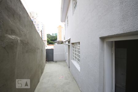 Casa para alugar com 45m², 1 quarto e sem vagaQuintal