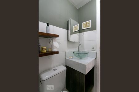 Apartamento para alugar com 53m², 3 quartos e sem vaga Apartamento para alugar com 53m², 3 quartos e sem vagaBanheiro Social