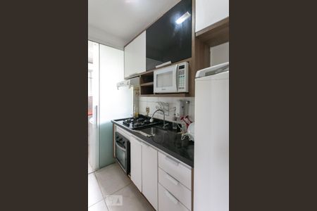 Apartamento para alugar com 53m², 3 quartos e sem vaga