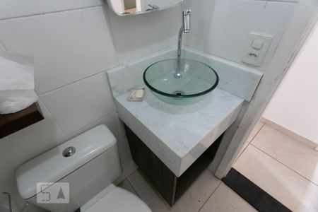 Apartamento para alugar com 53m², 3 quartos e sem vaga Apartamento para alugar com 53m², 3 quartos e sem vagaBanheiro Social