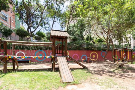 Apartamento para alugar com 56m², 2 quartos e 1 vaga Apartamento para alugar com 56m², 2 quartos e 1 vagaÁrea Comum - Playground