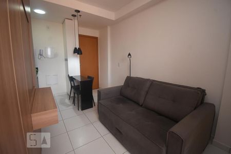 Sala de kitnet/studio para alugar com 1 quarto, 35m² em Trecho 1 Lote 10, Brasília