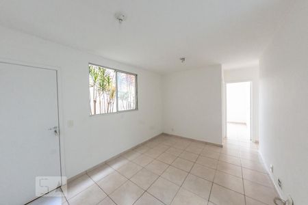 Sala de apartamento para alugar com 3 quartos, 90m² em Dom Cabral, Belo Horizonte