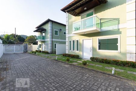 Casa à venda com 135m², 3 quartos e 1 vagaFachada