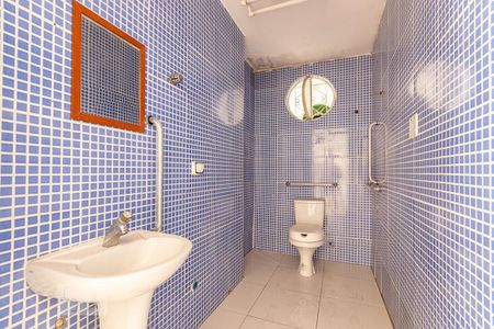 Casa para alugar com 130m², 3 quartos e 2 vagasBanheiro suíte 