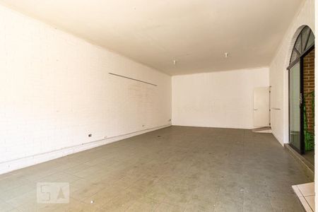 Casa para alugar com 130m², 3 quartos e 2 vagasSalão de festas 