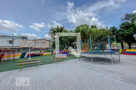 Apartamento para alugar com 49m², 2 quartos e 1 vaga Apartamento para alugar com 49m², 2 quartos e 1 vagaÁrea Comum - Playground