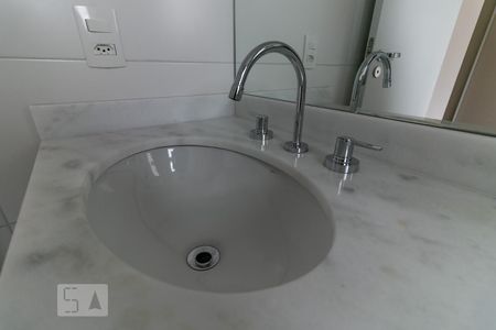 Apartamento à venda com 95m², 2 quartos e 2 vagas Apartamento à venda com 95m², 2 quartos e 2 vagasBanheiro da Suíte 2
